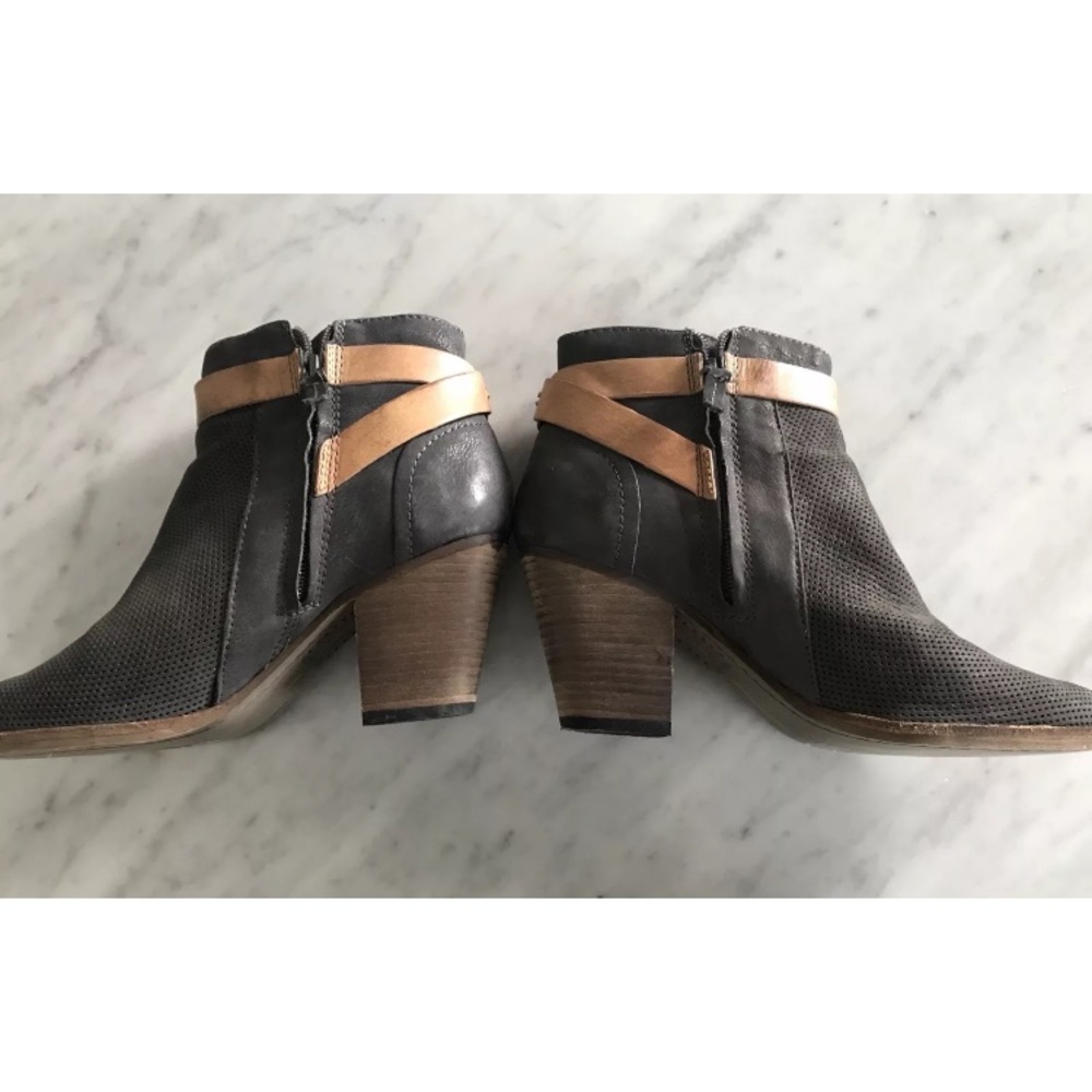 DOLCE VITA Grey Leather Heeled bootie Size 8.5 - Picture 4 of 8